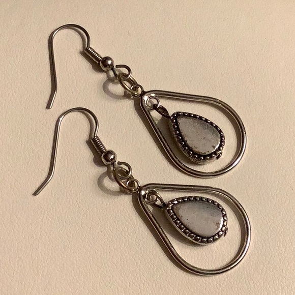 Double Teardrops. - Picture 2 of 2